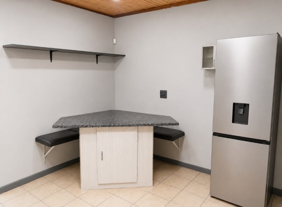 To Let 4 Bedroom Property for Rent in Riebeeckstad Free State